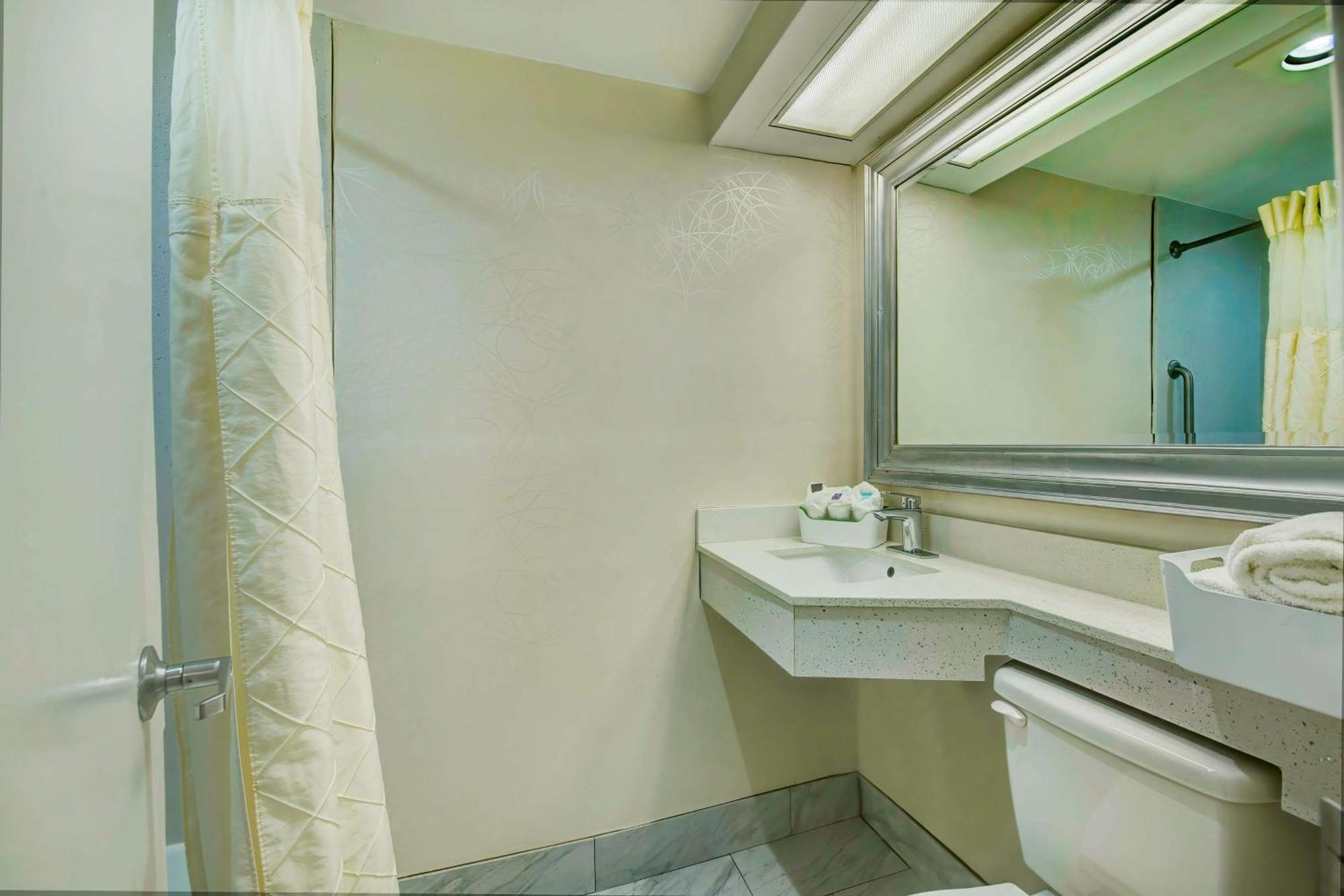 Motel 6 Atlanta, Ga - Midtown Экстерьер фото